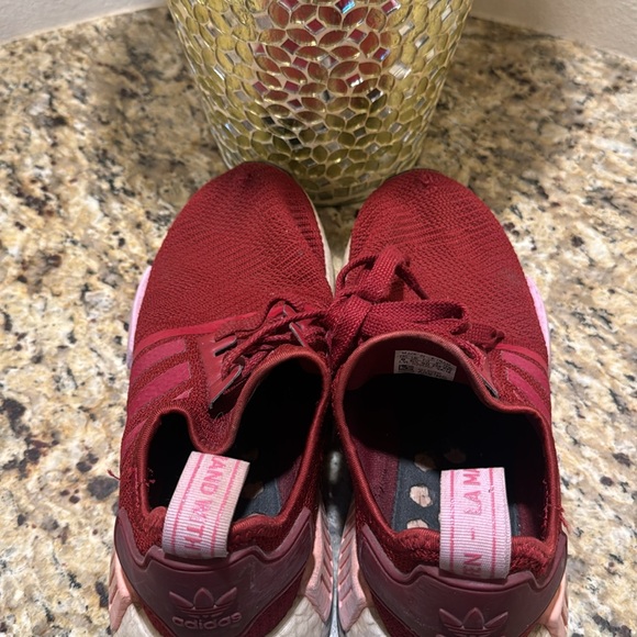 Adidas Women’s Shoes size 8 - Picture 3 of 4